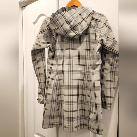 Women's Columbia Omi-Heat Spring/Fall Rain Jacket. - Picture 2 of 12